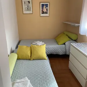 Familia Anfitriona Acoge , Sevilla España